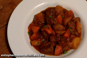 Ragoût de bœuf à la Guinness. Cuisine irlandaise.